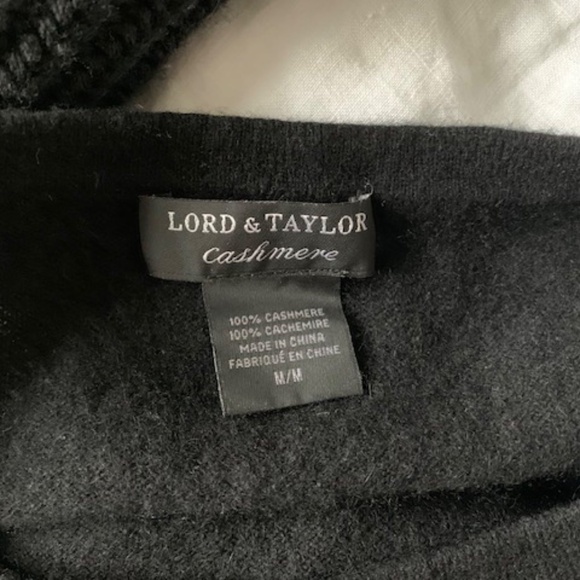 Lord & Taylor cashmere back sweater tunic size medium - Picture 6 of 6